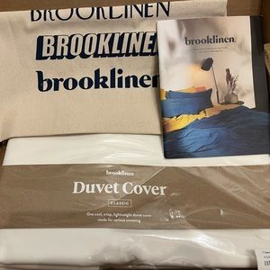 NEW IN BOX Brooklinen Classic Duvet Cover White Full/Queen